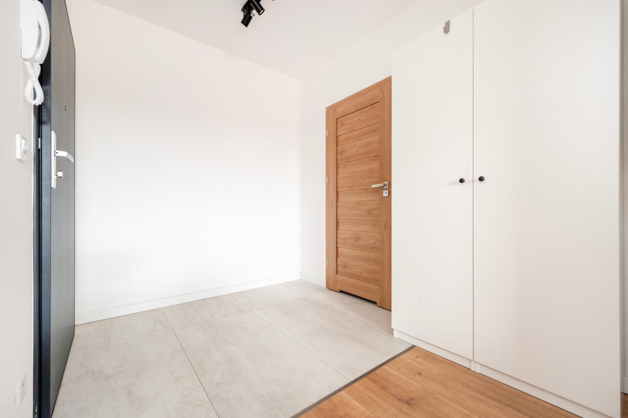 Fuzja - Komfortowe Mieszkania Blisko Centrum Lodzi Garaz Apartment